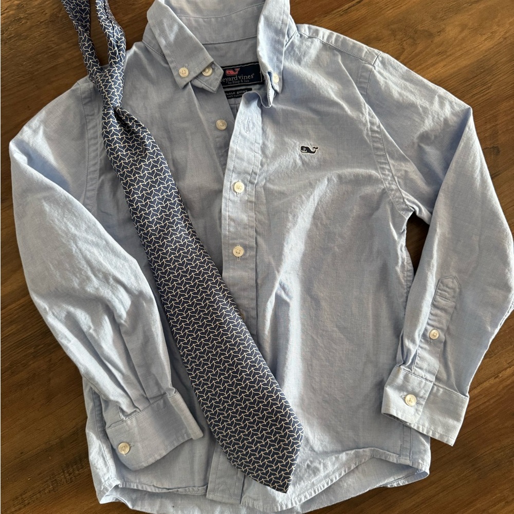 Vineyard Vines Kids' Blue Button Down Shirt with Patterned Tie - Size 5 🐳
